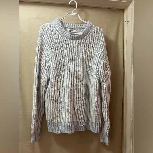 ⚫️ Elizabeth and James Light Blue Knit Sweater Size XL Winter Cozy Comfy Fluffy - Picture 1 of 8
